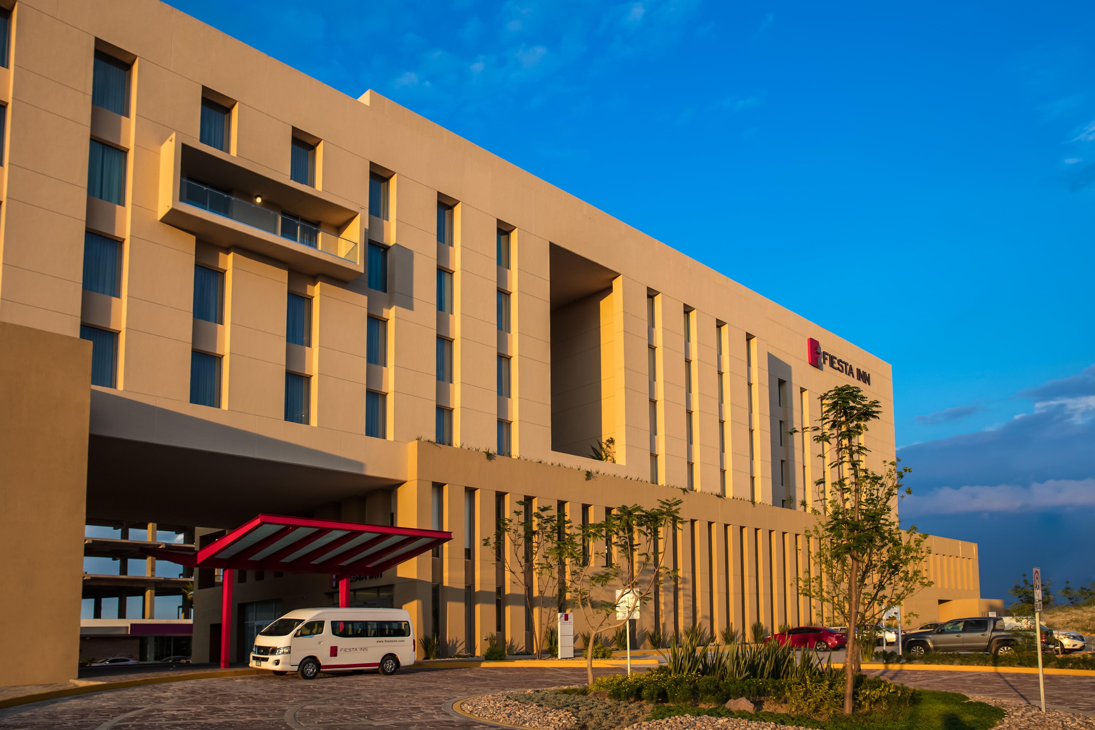 Fiesta Inn Silao Puerto Interior Bagian luar foto