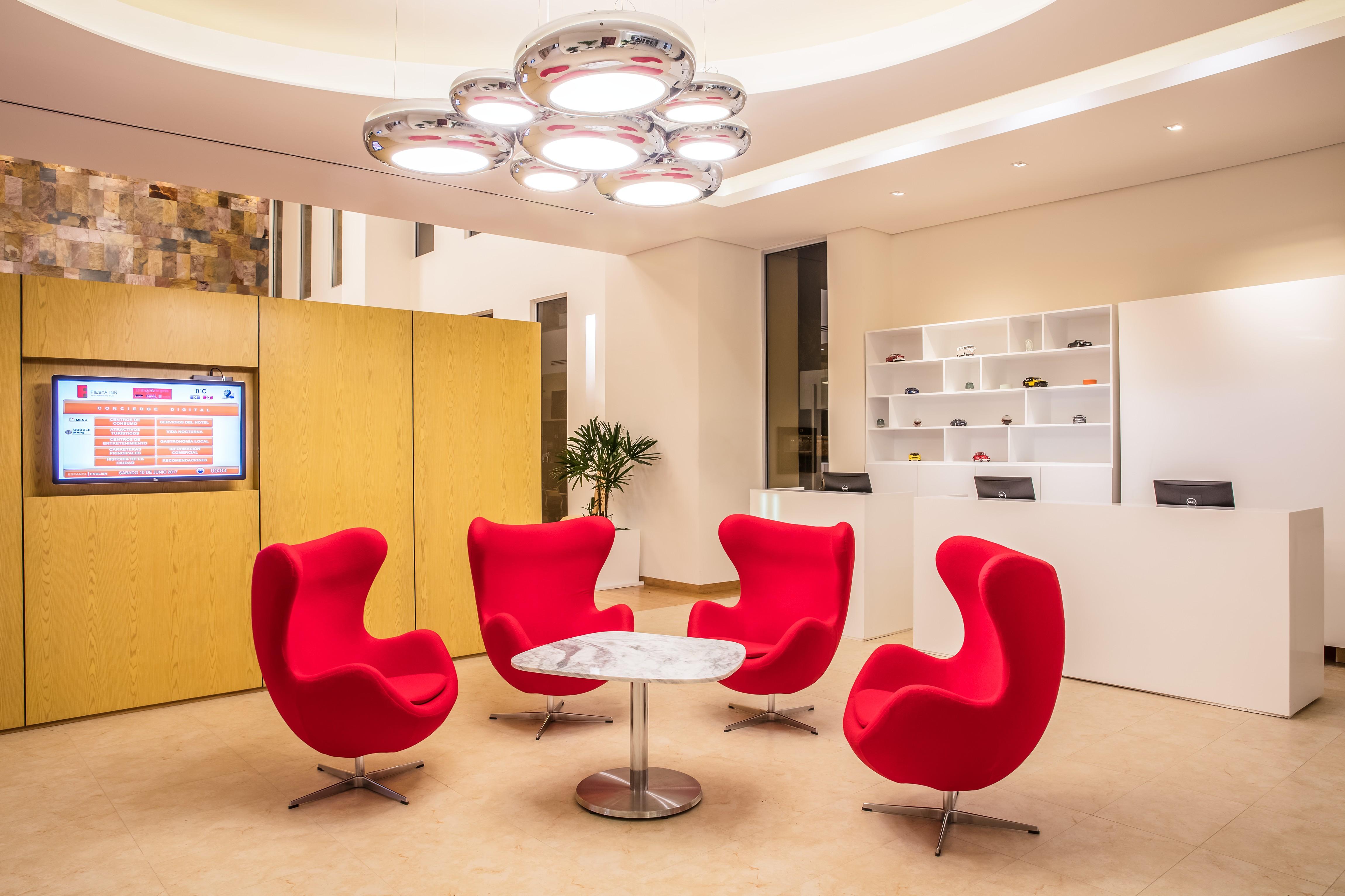 Fiesta Inn Silao Puerto Interior Bagian luar foto